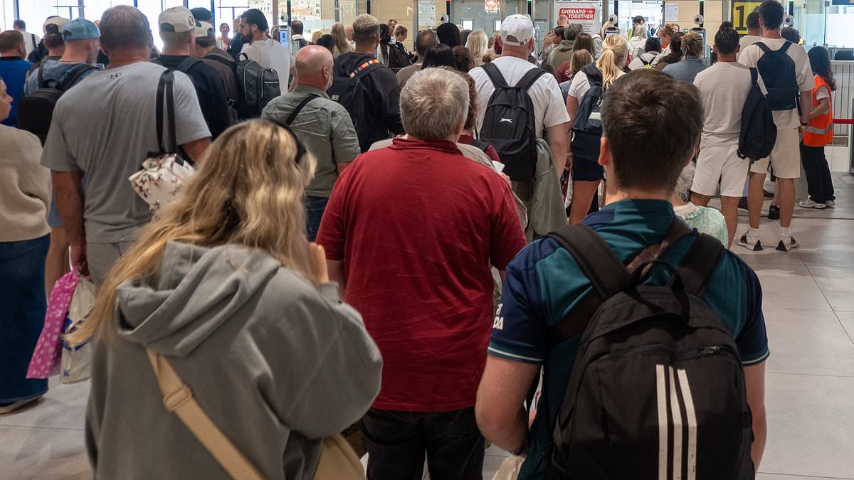 Ibiza Airport Chaos: New EU Border System Fails Brits