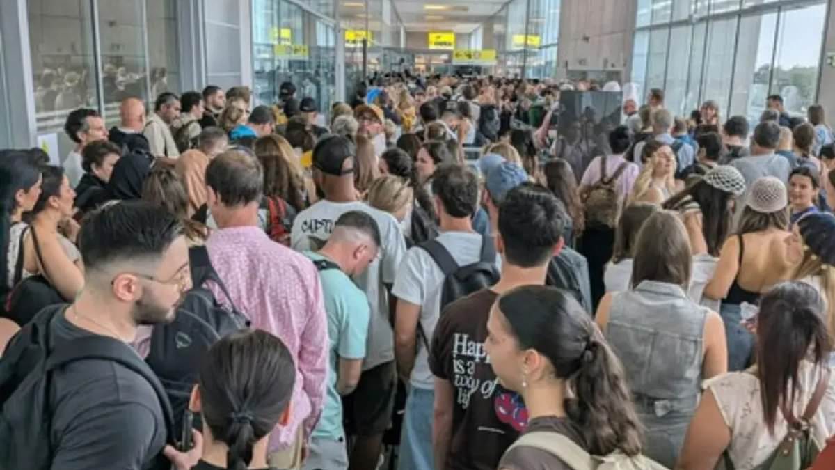 Ryanair flight leaves 150 passengers in Toulouse chaos