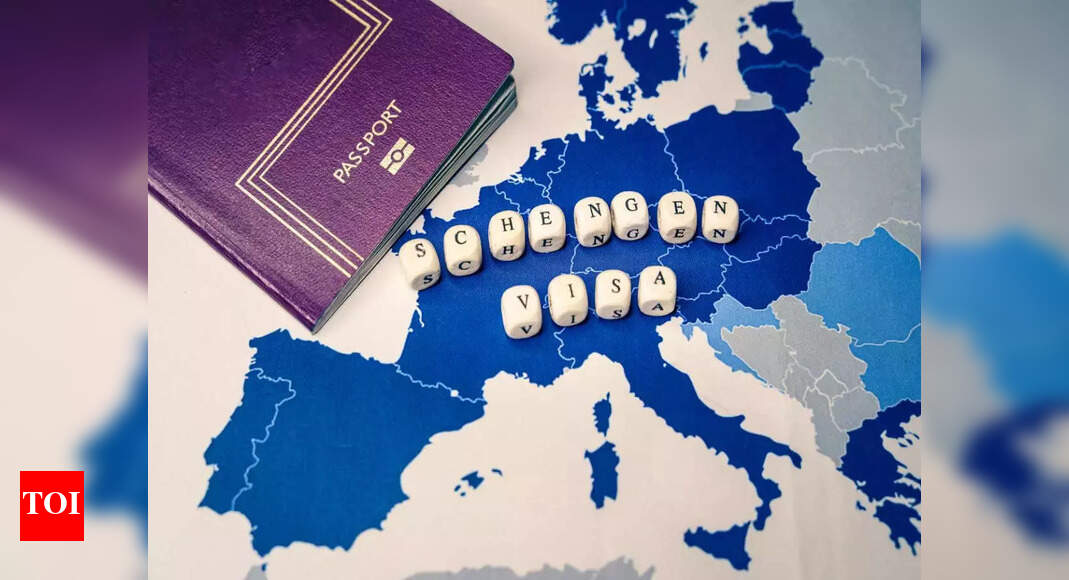 Schengen Visa Guide for Indian Travelers: Costs & Tips